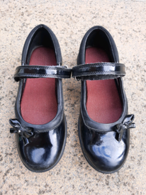 clarks shoes guildford